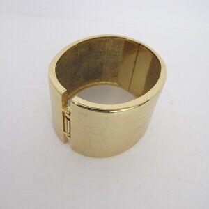 Chico's Goldtone Hinged 1.5" Wide Cuff Bracelet Clamp Magnetic 2 3/8" Open J4 B3